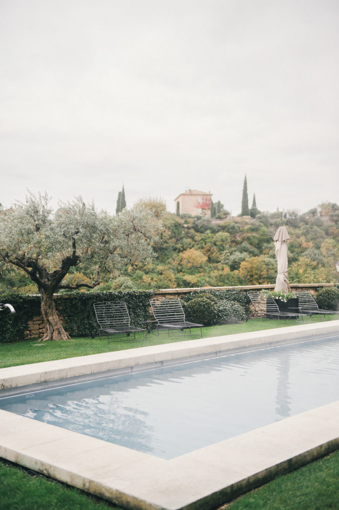 color theory wedding venue Bastide de Gordes France Joseph Rogero Photography